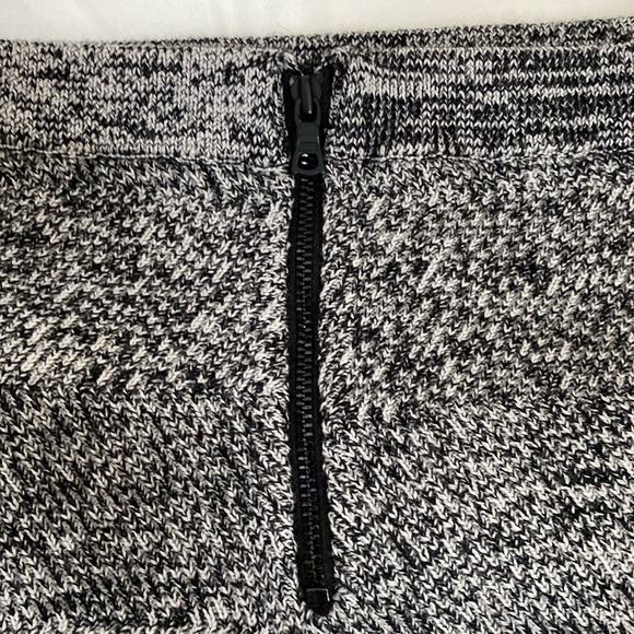 Alice + Olivia skirt from Employed collection Size XS - Picture 7 of 13